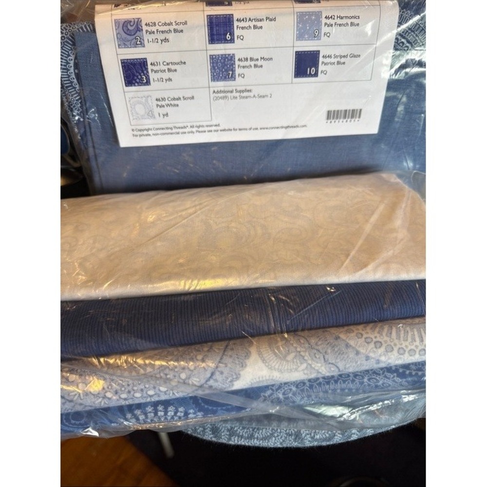New Connecting Threads Sinfonia Lap Quilt Kit Blue White Cotton 48.5x60.5in - Picture 2 of 6